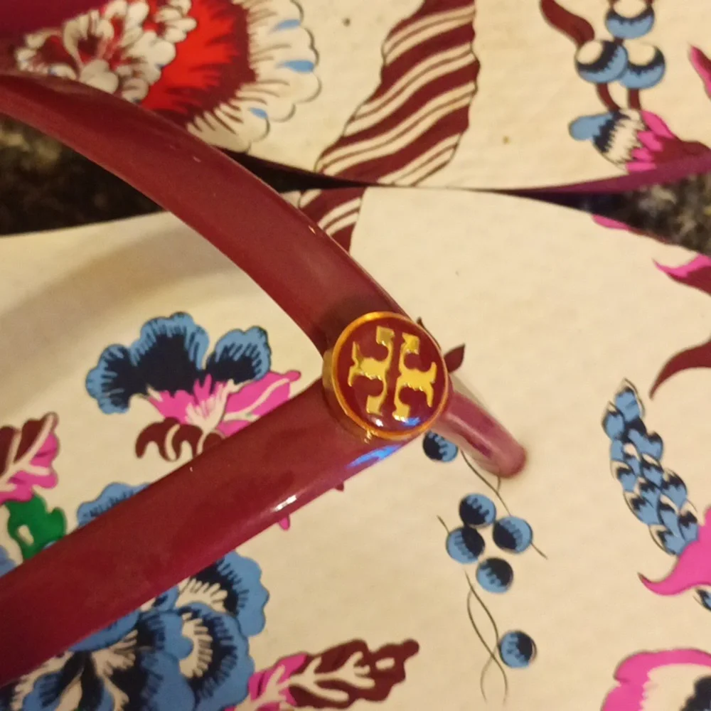 Tory Burch Women's Floral Flip Flops -magenta Red Purple Size L